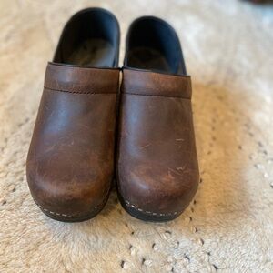 Dansko Clogs 38